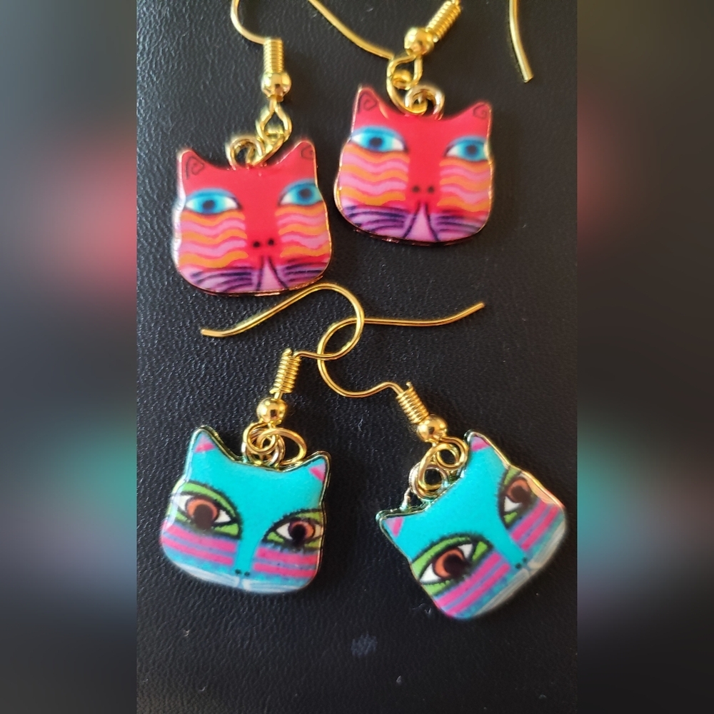 2 Prs Cool Kitty Cat Earrings Orange & Turquoise W/ Gold Tone French Wires, NWOT